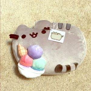 Pusheen plushie
